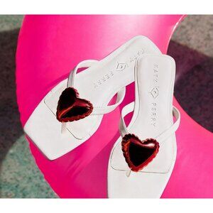 Katy Perry Women's the Camie Heart Thong Square Toe Flat Sandals